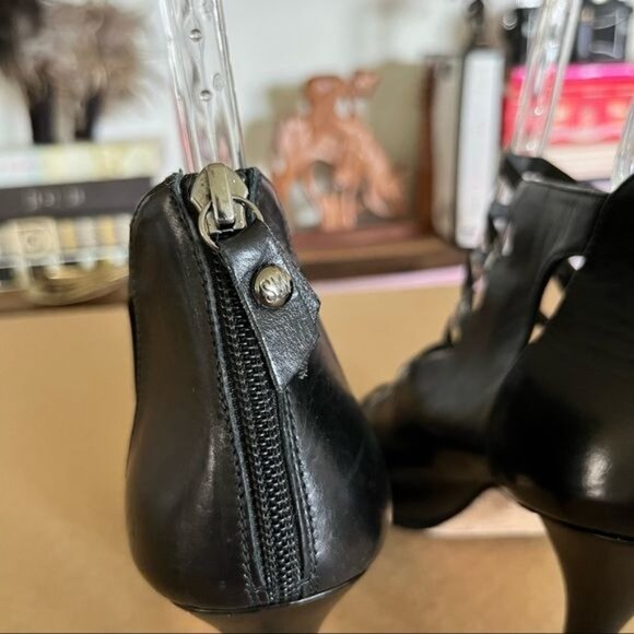 Stuart Weitzman Caged Cut Out Gladiator High Heels - Picture 7 of 11